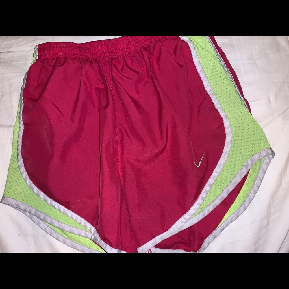 nike womens running shorts